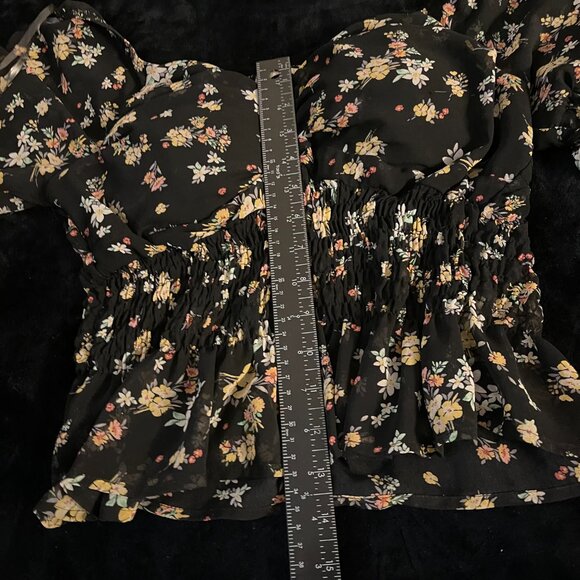 Timing Black Floral Smocked Peplum Top Size L - Picture 8 of 11
